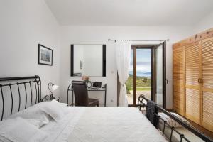 Posteľ alebo postele v izbe v ubytovaní ISOLATED Five Star Luxury Villa With Private Pool + 37 fotografií