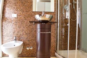 A bathroom at App4rent Augustus Sea View - Family House - wifi&parking - 3 rooms Még 33 kép