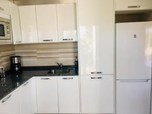 A kitchen or kitchenette at CASA RIBAS
