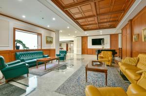 A television and/or entertainment centre at Best Western Hotel Ferrari