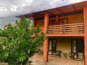 Rõdu või terrass majutusasutuses Paradise Kazbegi