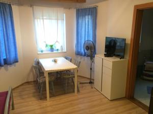 Gallery image of Cottage near Slovakiaring in Mihálfai Majer