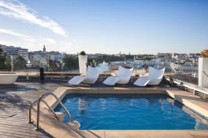 Piscina a Ribera de Triana Hotel o a prop