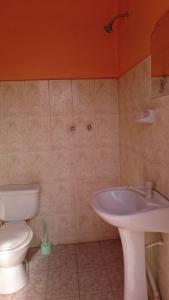 Koupelna v ubytování Hostal Coronel Pedro Arraya