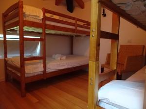 Poschodová posteľ alebo postele v izbe v ubytovaní Castro Urdiales - LA VIEJA ESTACIÓN - Cerca de Bilbao