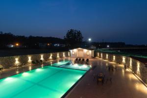 Swimming pool sa o malapit sa Glenville Forest Resort & Spa