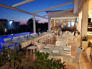 Restaurace v ubytování Hotel Sarajet e Pashait 2
