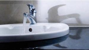 A bathroom at Hickstead Hotel 