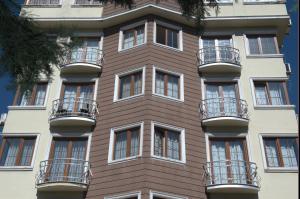Budova, kde se aparthotel nachází