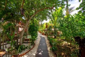 Giardino di Hotel Zentik Project & Saline Cave