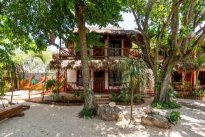 Giardino di Hotel Zentik Project & Saline Cave