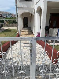 Balkón nebo terasa v ubytování Vila Tesmija