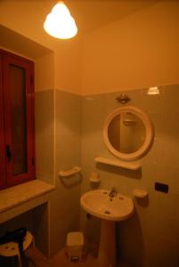 Koupelna v ubytování Eoliano B&B + 30 fotografií