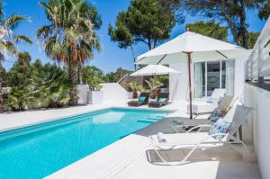 Gallery image of Can Love in Cala Comte