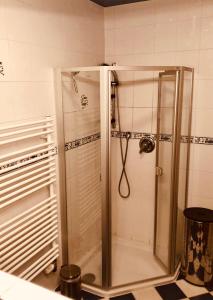 Et badeværelse på Ferienwohnung Brigach