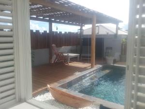 Bazén v ubytování Maison TONGA piscine jaccuzi nebo v jeho okolí