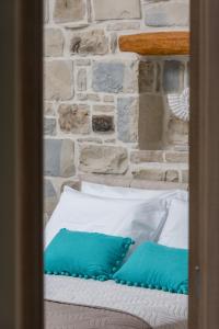 Galeriebild der Unterkunft EL.MA.RA. Luxury Villas in Kokkinos Pyrgos
