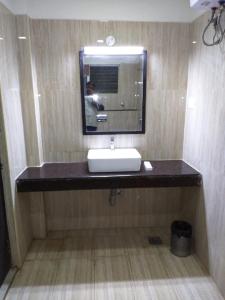 Salle de bains dans l'établissement saravanaa residency