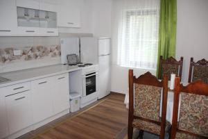 Nhà bếp/bếp nhỏ tại Pliva