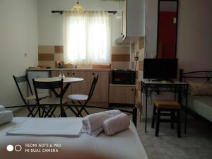 A kitchen or kitchenette at Apartments Onar