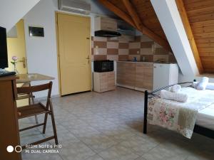 A bed or beds in a room at Apartments Onar