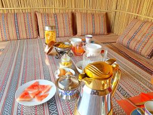Morgenmad for gæster der bor på Desert Private Camps -ShootingStar Camp
