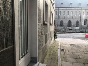 ヘントにあるstudio medieval city center at river de Leieの裏手の空路 +6枚の写真