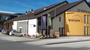 Το κτήριο όπου στεγάζεται  το διαμέρισμα