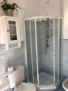 Kylpyhuone majoituspaikassa La stanza di Caterina