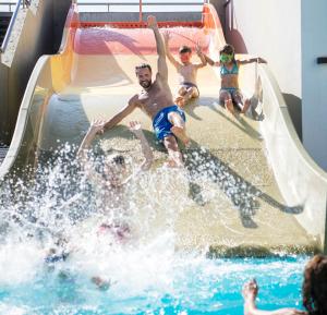 The swimming pool at or close to Family Home Alpenhof