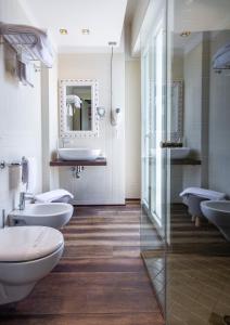 Koupelna v ubytování Best Western Maison B Hotel