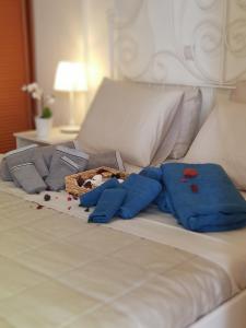 Postel nebo postele na pokoji v ubytování Seaside Paradise - Elegant & Modern Apartment + 29 fotografií