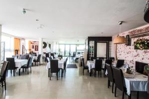 En restaurant eller et andet spisested på Hotel Razvan