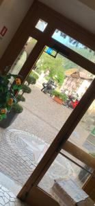 Vonkajšia záhrada v ubytovaní Hotel Il Maniero