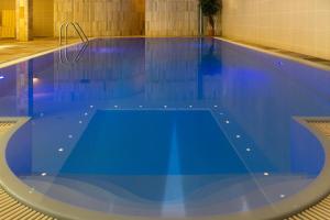 Bazén v ubytovaní Sporthotel Kühtai alebo v jeho blízkosti