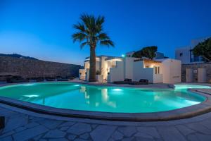 Bazén v ubytovaní Omnia Mykonos Boutique Hotel & Suites alebo v jeho blízkosti