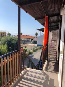 Balkon lub taras w obiekcie Casa Vacanze Bungalow I Girasoli