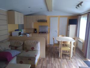 Cucina o angolo cottura di Camping Les Lupins
