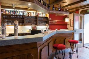 Hol lub bar w obiekcie Hotel Wiesenhof