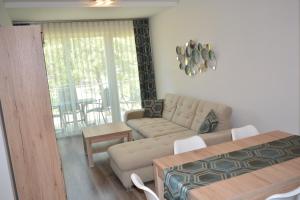 Posedenie v ubytovaní SUN-DIAL APARTMAN