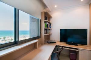 Gallery image of Panoramic Sea-View Suite in Haifa