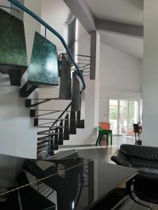 Μια τηλεόραση ή/και κέντρο ψυχαγωγίας στο Superb architect villa 230m2 near beach south France