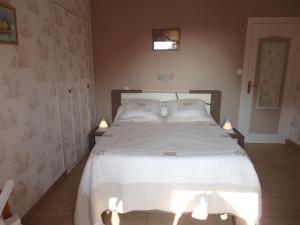 Postel nebo postele na pokoji v ubytování Chambre d'Hôtes Broualeuc