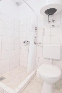 Koupelna v ubytování Apartments Stokic