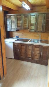 Kuchyň nebo kuchyňský kout v ubytování Resort Camping Solopuent