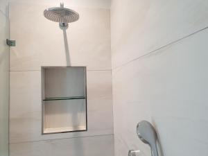 Un baño de Villa Karibu