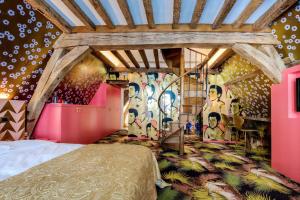 Un ou plusieurs lits dans un hébergement de l'établissement Small Luxury Hotel De Witte Lelie