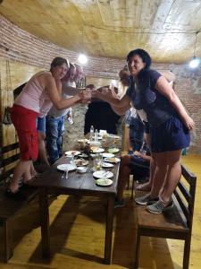 Majutusasutuse Old Rabati külastajad