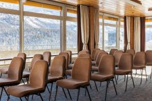 Nespecifikovaný výhled na hory nebo výhled na hory při pohledu z hotelu