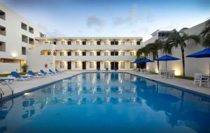 Gallery image of Hotel Bonampak in Cancún